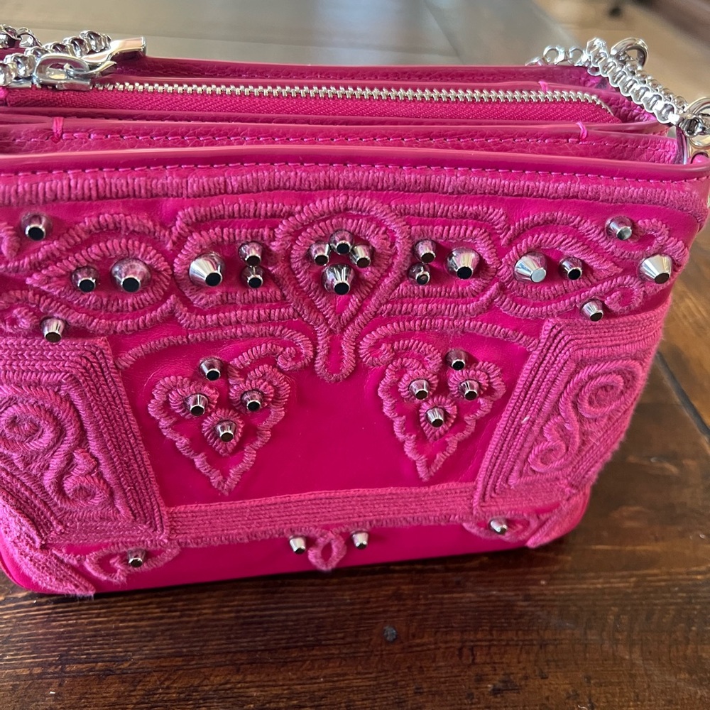 Beautiful never used louboutin bag - Picture 8 of 9